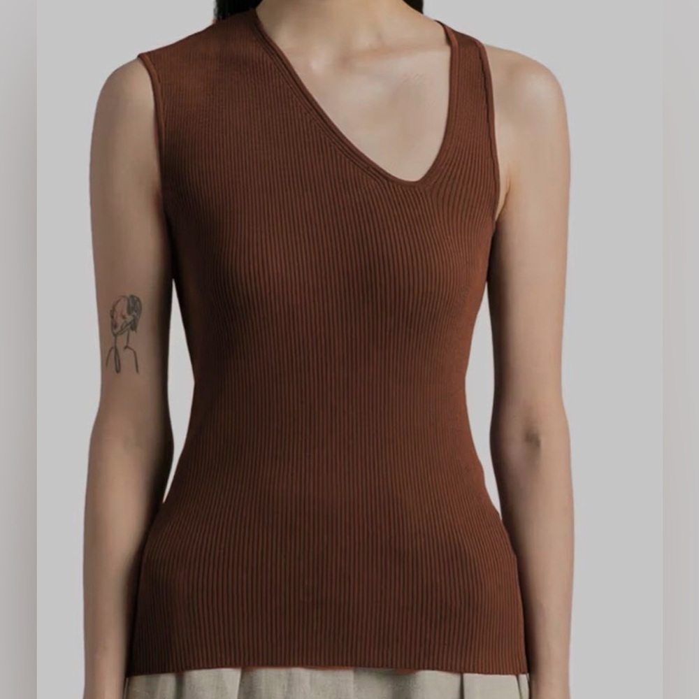 Róhe Asymmetrical Top - Picture 6 of 6